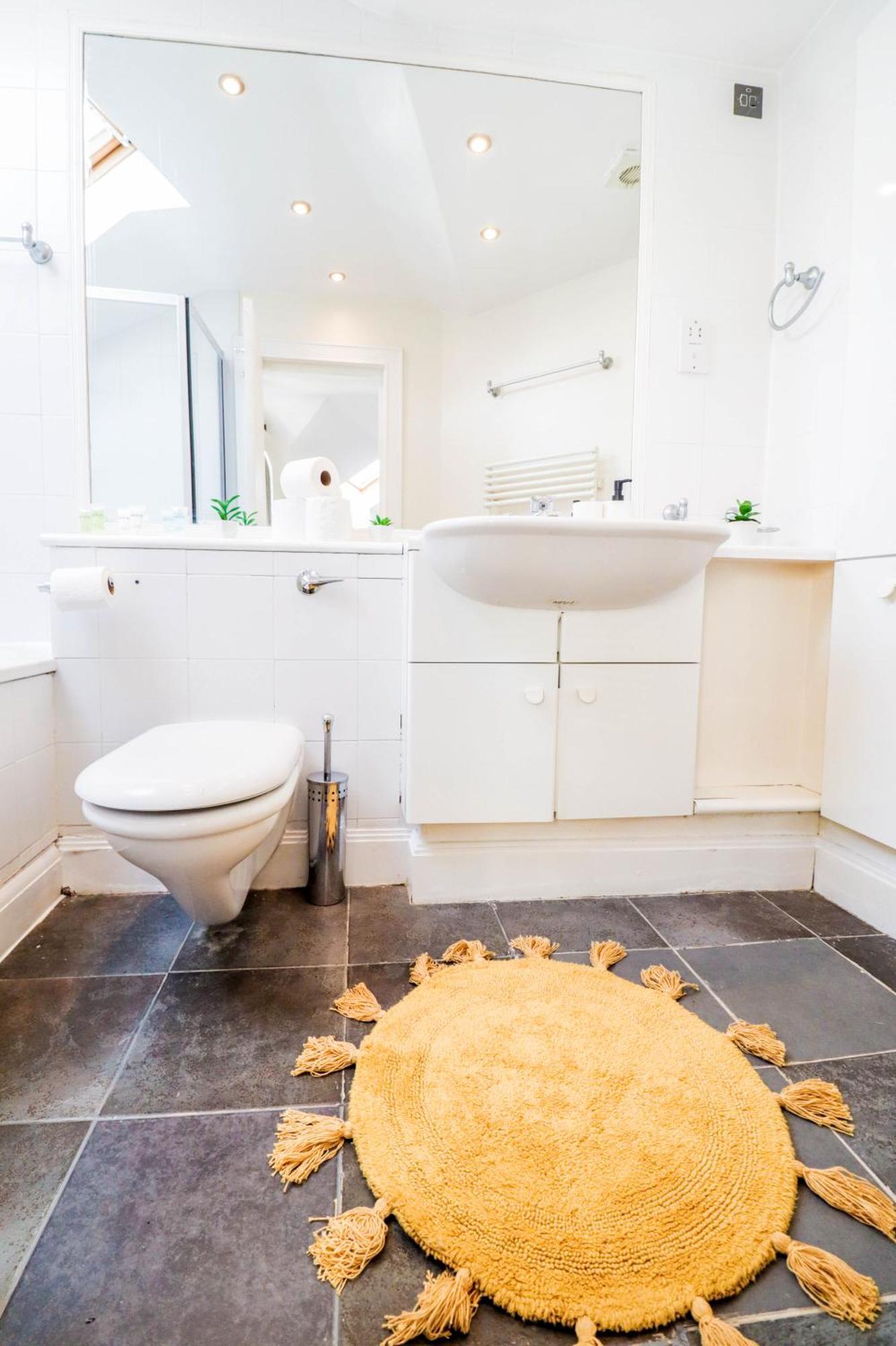 לונדון Spacious 4-Bed In St.John'S Wood מראה חיצוני תמונה